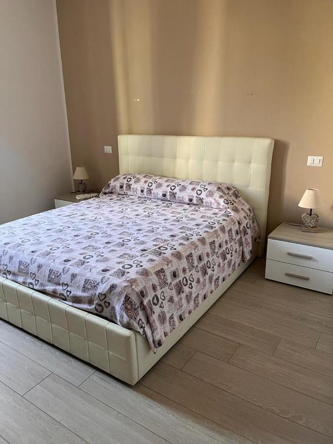 La Piazzetta Anzio Hotel Bagian luar foto